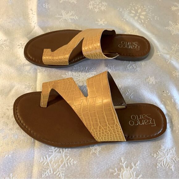 Franco Sarto Yellow Toe Loop Sandals Vegan Leather Sz 7 Gorgeous - Picture 4 of 6